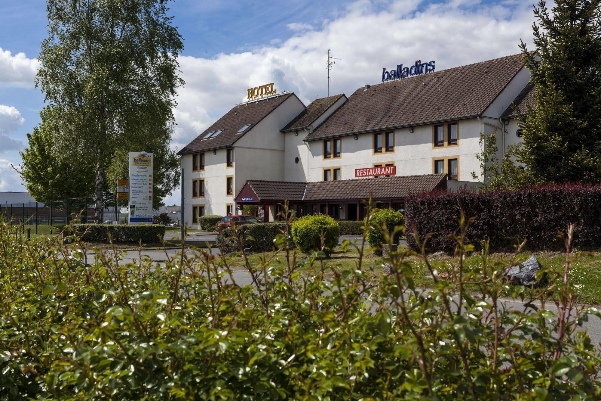 瓦朗西纳机场真实巴拉丁斯酒店 Rouvignies 外观 照片